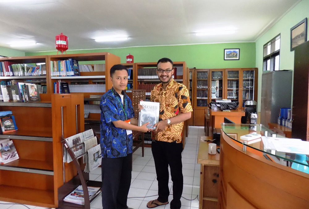 Sumbangan Buku untuk Perpustakaan KAI